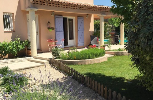 Chateauneuf-le-Rouge Villa | Villa Aix en Provence with swimming pool