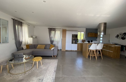 Boucoiran-et-Nozieres Villa | Villa Albfeira