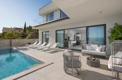 Seget Vranjica Villa | Villa Alba Seget - heated pool