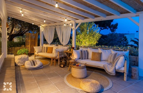 Urbanitzacio la Fustera Villa | Villa ALDABA by Abahana Villas