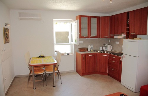 Cavtat Apartment | Villa Alegria Cavtat - Studio Apartment with Patio and Garden View