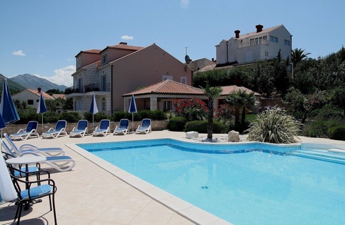 Cavtat Apartment | Villa Alegria Cavtat - Studio Apartment with Patio and Garden View