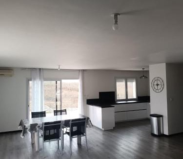 Saint-Cernin-de-Larche House | Villa Alfaro