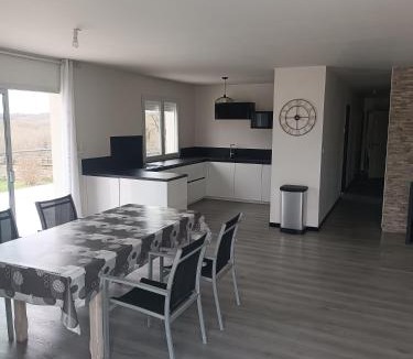 Saint-Cernin-de-Larche House | Villa Alfaro