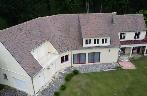 Vierzon House | Villa 'Alhambra' with Private Terrace, Wi-Fi and Air Conditioning