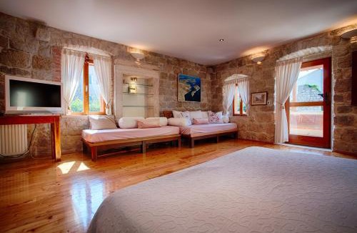 Komiza Villa | Villa Alma Komiza Island Vis