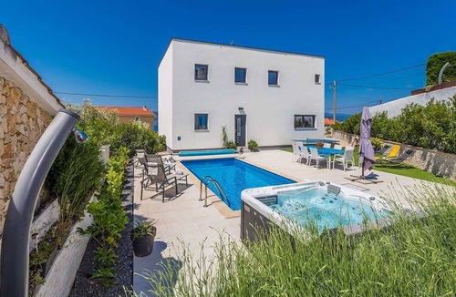 Milohnici House | Villa ALMA with private pool