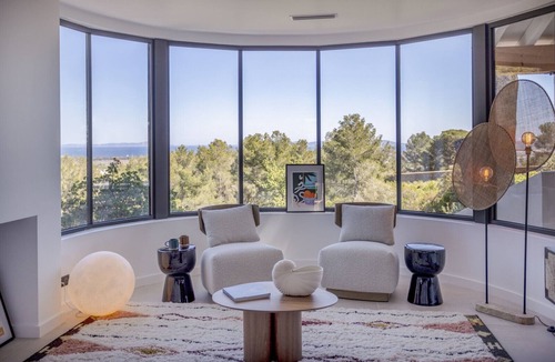 Hyeres Villa | VILLA ALMANARRA