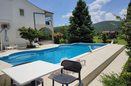 Neoric Villa | Villa Almas with swimming pool, tennis court, sauna, gym, grill house