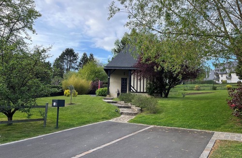 Houlgate House | Villa along the Houlgate golf course, 5 minutes from the beach, quiet location.