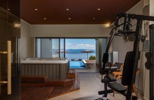 Poljane Villa | Villa AltaVista - Seaview & Relax with Heated Pool & MiniGolf