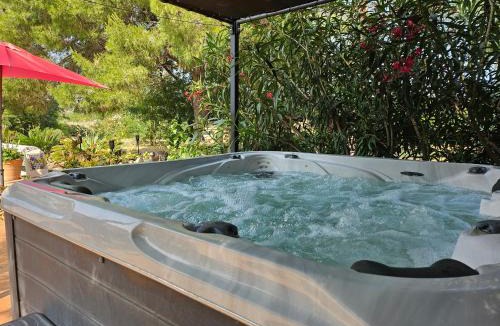 Bessan Bed & Breakfast | Villa Alyzea