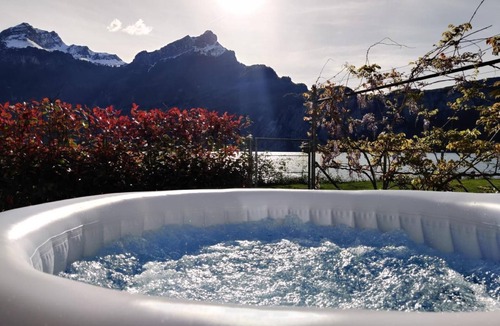 Ruetli House | Villa am See 1/Beach House