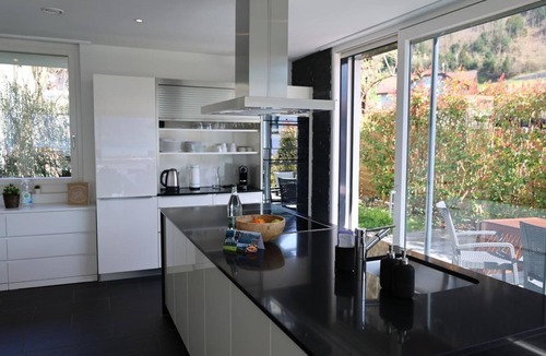 Ruetli House | Villa am See 2/Beach House