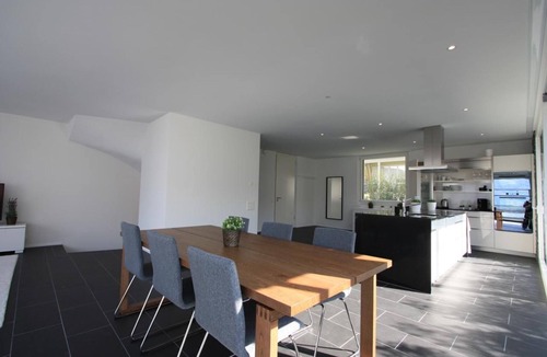 Ruetli House | Villa am See 2/Beach House