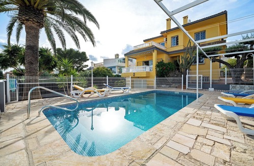 L'Ampolla Villa | 'Villa Amador' with Sea View, Pool & Wi-Fi