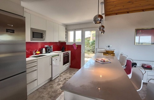 Begur Villa | Villa 'Amapola' with Mountain View, Wi-Fi and Air Conditioning