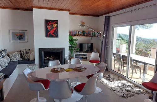 Begur Villa | Villa 'Amapola' with Mountain View, Wi-Fi and Air Conditioning