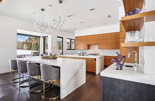 Breckenridge House | Villa Amara: Luxury Home with Great Amenities! New Listing!