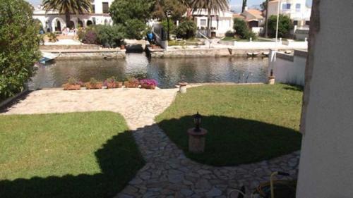 Empuriabrava House | VILLA amb JARDÍ i AMARRE