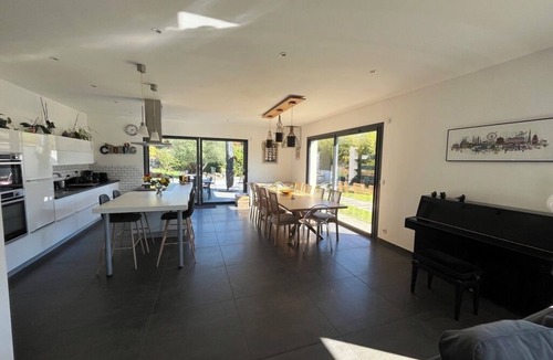 Amboise Villa | Villa Amboise 5 rooms, 11 pers, cosy jacuzzi & swimming pool, large quiet garden