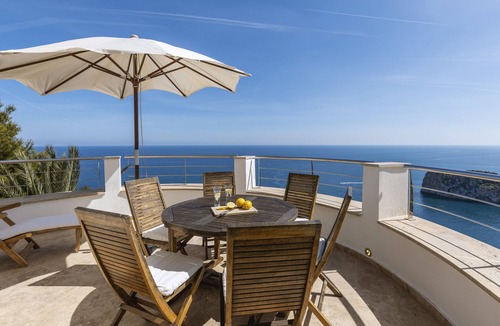 Cap de la Nau Villa | Villa Ambolo