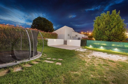 Gregovica Villa | Villa Amia in Pula for 6 people with jacuzzi & kids playground - pet friendly