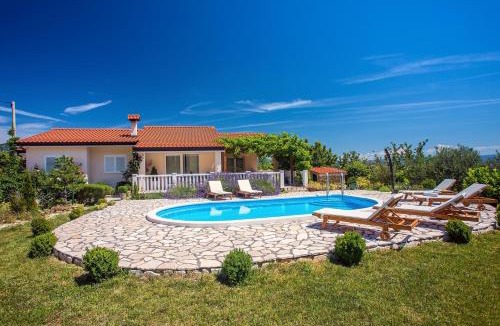 Kucice Villa | VILLA ANA - 3 bedroom villa with private pool and unspoiled natural environment