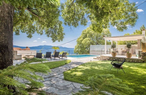 Zaostrog Villa | Villa Ana – Private Villa mit beheiztem Pool, großem Garten & Meerblick…