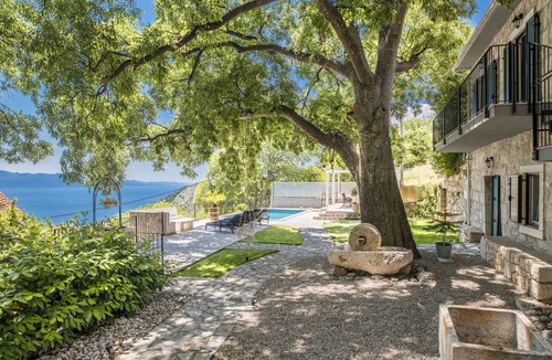 Zaostrog Villa | Villa Ana – Private Villa mit beheiztem Pool, großem Garten & Meerblick…