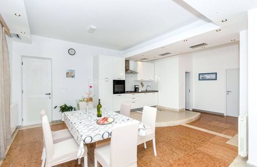 Ruzic House | Villa Ana (V5561-K1) - Umljanovic