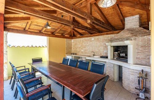 Musalez Villa | Villa Andrea for 17 people with private 40 m2 pool & pet friendly near Poreč
