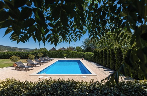 Donji Prolozac House | Villa Anette with 5 bedrooms - in quiet area of Prolozac - Imotski