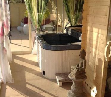 Caunes-Minervois Bed & Breakfast | Villa Angel - SPA