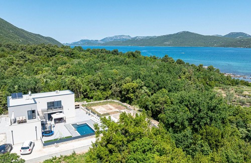 Ston Villa | Villa Angela by Villas Guide