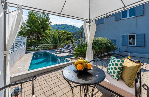 Pasadur Villa | Villa Angela - Six Bedroom Villa with Swimming Pool