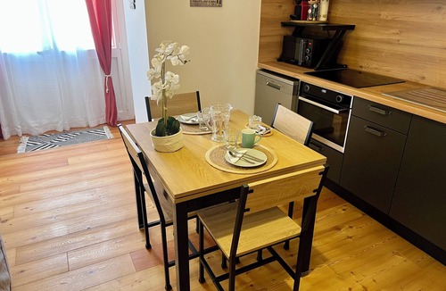 Barcelonnette Apartment | Villa Anita -town center -private parking- wifi.