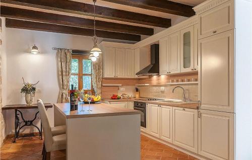Brecevici House | Villa Anneliese