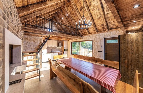 Lecevica Villa | Villa Antonio - Five Bedroom Villa with Swimming Pool