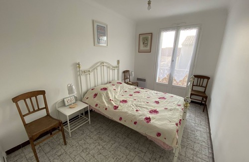 Sainte-Marie-la-Mer Villa | Villa any comfort with two steps of the sea