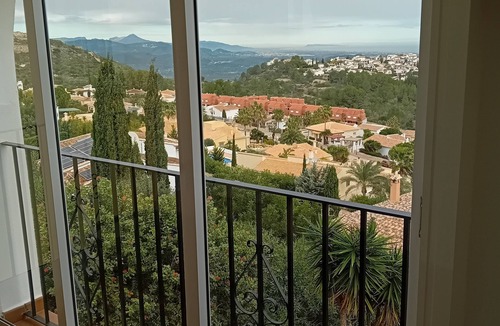 Rafol de Almunia Villa | Villa apartment, 2 double bedrooms, sleeps 4, Private pool, hot tub, SmartTV,