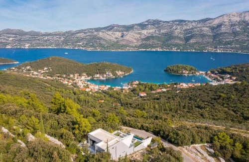 Zrnovo Villa | Villa Aqua Majestic Diamond Sumptuous 5 Bedroom Villa Magnificent Seaview