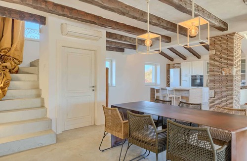 Tar Villa | Villa Arborea with Pool