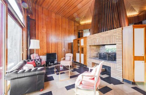 Vif Villa | Villa Architecte des années 70