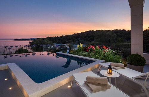 Okrug Gornji Villa | Villa Argemonia – Luxury Beachfront Escape in Tatinje Bay
