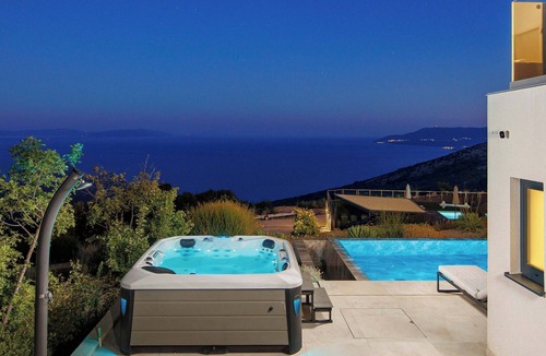 Ripenda Kosi Villa | Villa Aristea with sea view, jacuzzi&infinity pool
