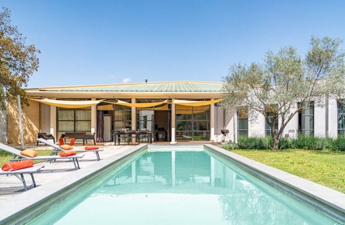 Villevieille Villa | Villa Art Déco - Stylish villa with extra long pool in Sommières