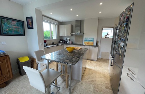 Ver-sur-Mer Villa | Villa "ART" in a quiet location 300 m from the beach