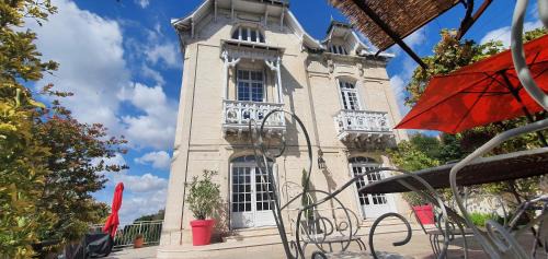 Angouleme Bed & Breakfast | Villa Art Nouveau
