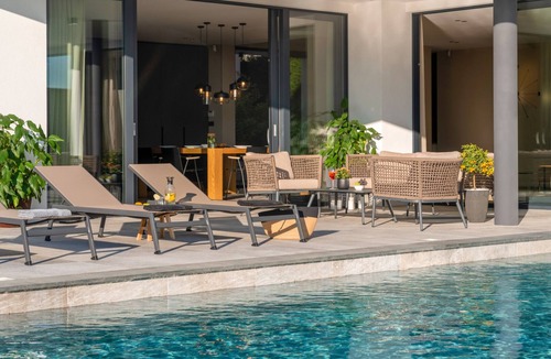Stinjan Villa | Villa Aruna by Villas Guide